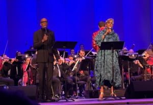 With Denzal Sinclaire and the Victoria Symphony / Christmas 2025
